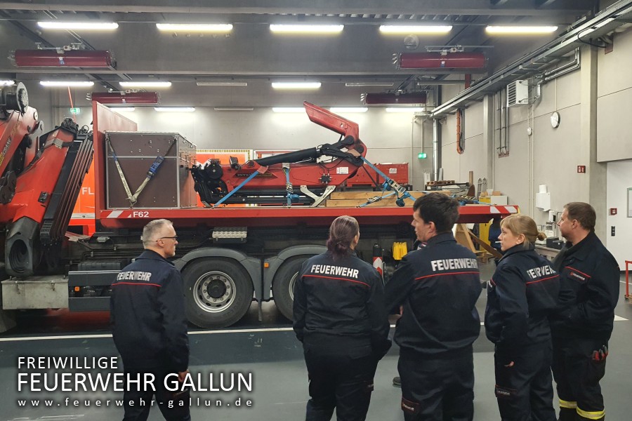 Besuch der Flughafenfeuerwehr des BER